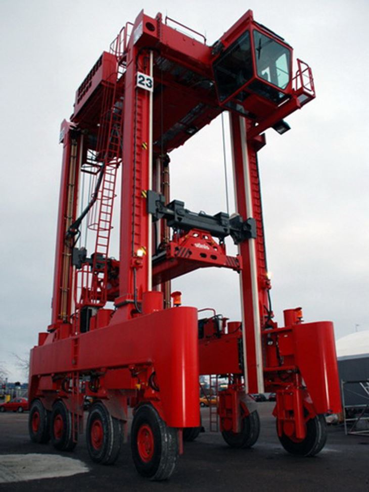 Straddle Carrier rau lifting thawv